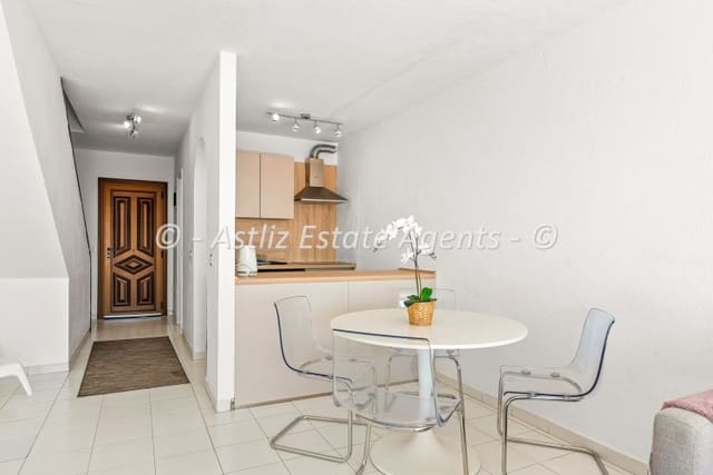 2 chambre Appartement à vendre à Costa del Silencio, Arona avec piscine garage - 299 000 € (Ref: 9863520)