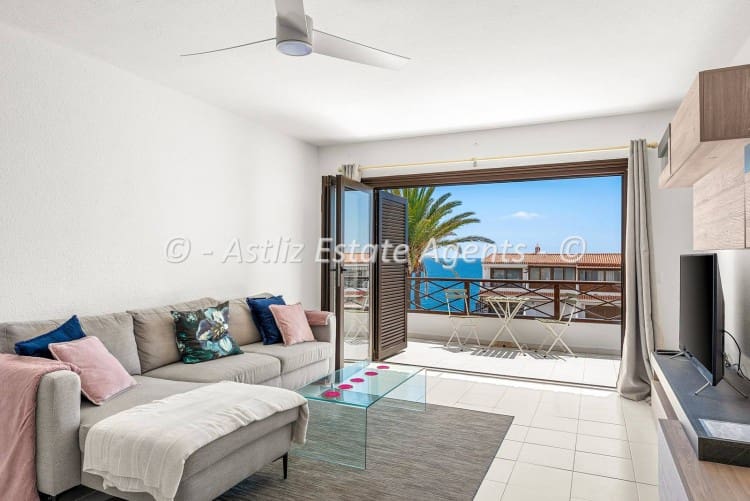 2 chambre Appartement à vendre à Costa del Silencio avec piscine garage - 299 000 € (Ref: 9863520)
