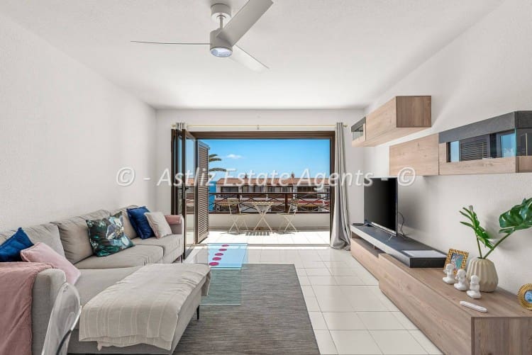 2 chambre Appartement à vendre à Costa del Silencio avec piscine garage - 299 000 € (Ref: 9863520)