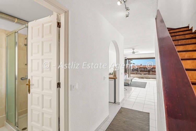 2 chambre Appartement à vendre à Costa del Silencio avec piscine garage - 299 000 € (Ref: 9863520)