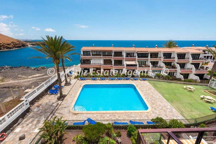 2 chambre Appartement à vendre à Costa del Silencio avec piscine garage - 299 000 € (Ref: 9863520)