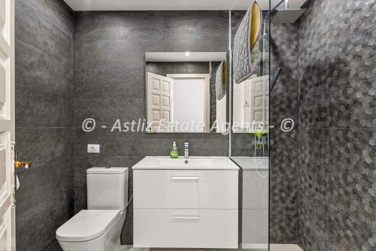 2 chambre Appartement à vendre à Costa del Silencio avec piscine garage - 299 000 € (Ref: 9863520)