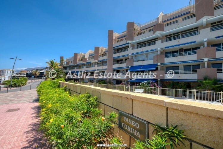 2 bedroom Apartment for sale in Guia de Isora with pool - € 335,000 (Ref: 9879989)