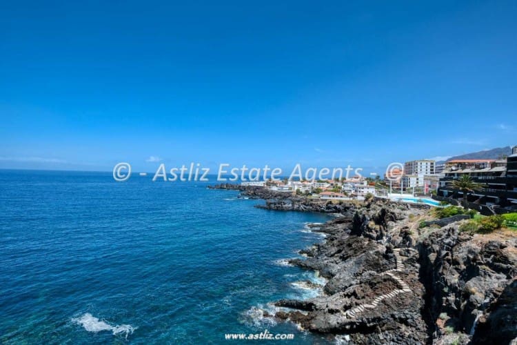 2 bedroom Apartment for sale in Guia de Isora with pool - € 335,000 (Ref: 9879989)