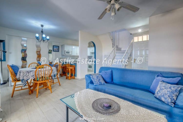 2 bedroom Apartment for sale in Guia de Isora with pool - € 335,000 (Ref: 9879989)