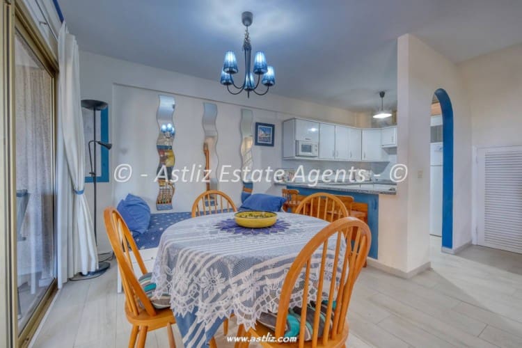 2 bedroom Apartment for sale in Guia de Isora with pool - € 335,000 (Ref: 9879989)