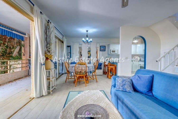 2 bedroom Apartment for sale in Guia de Isora with pool - € 335,000 (Ref: 9879989)