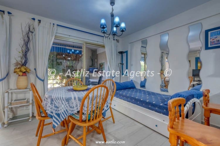 2 bedroom Apartment for sale in Guia de Isora with pool - € 335,000 (Ref: 9879989)