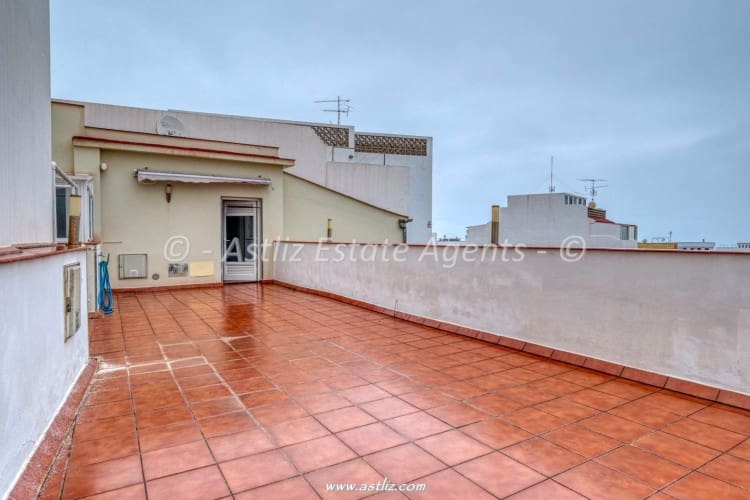 7 soverom Villa til salgs i Icod de los Vinos med garasje - € 640 000 (Ref: 9883734)