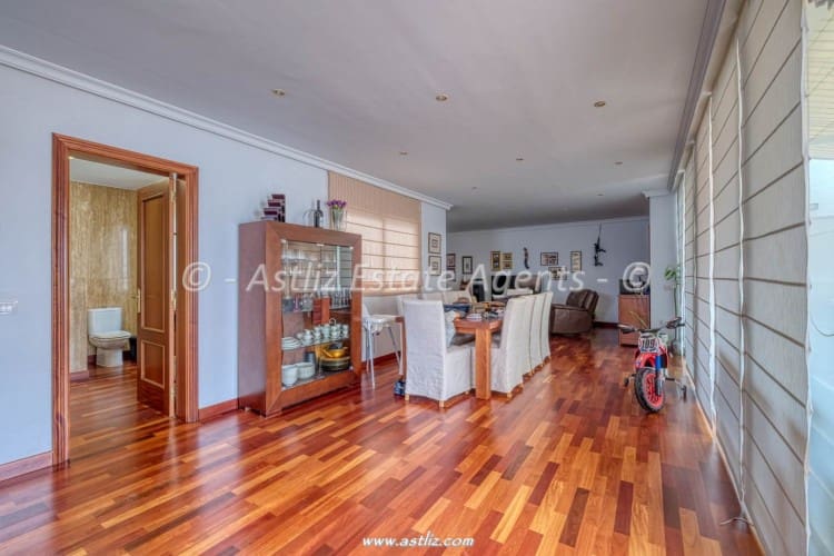 7 soverom Villa til salgs i Icod de los Vinos med garasje - € 640 000 (Ref: 9883734)