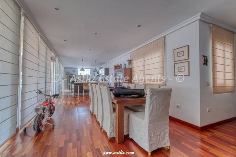 7 soverom Villa til salgs i Icod de los Vinos med garasje - € 640 000 (Ref: 9883734)