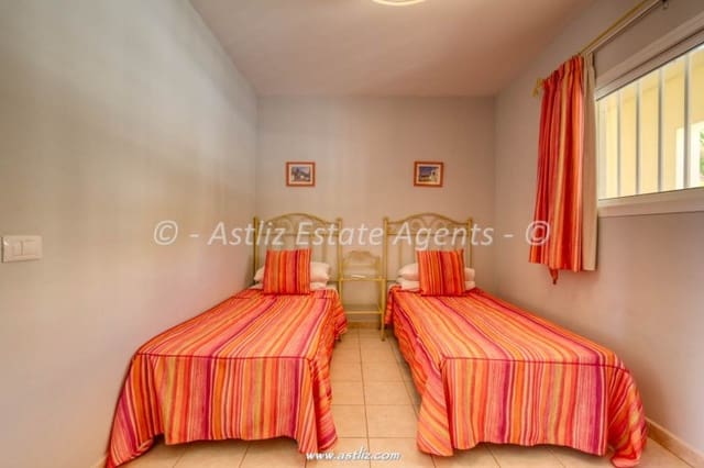 2 bedroom Apartment for sale in Callao Salvaje, Adeje with pool garage - € 330,000 (Ref: 9890650)