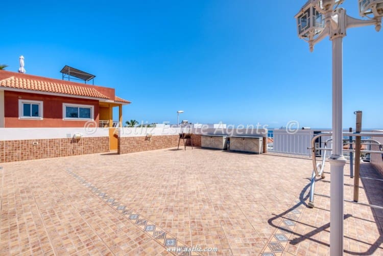 2 soveværelse Lejlighed til salg i Callao Salvaje med swimmingpool garage - € 330.000 (Ref: 9890650)