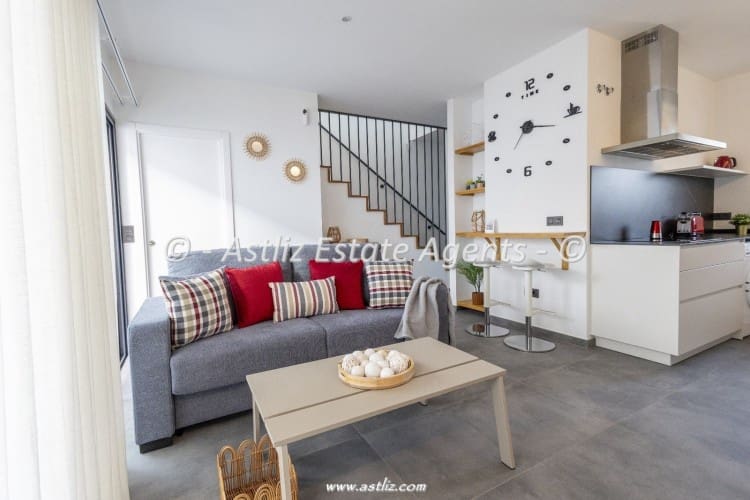 2 bedroom Villa for sale in Abades with pool garage - € 549,000 (Ref: 9921136)