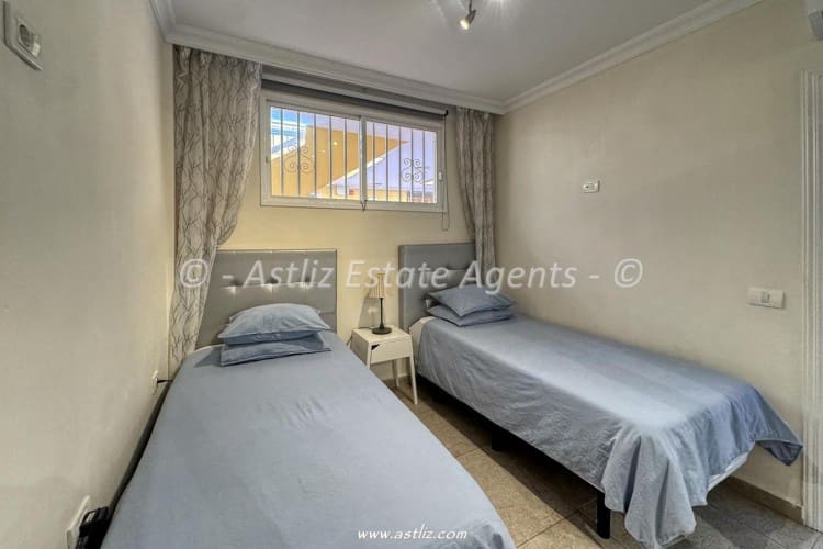 2 soverom Leilighet til salgs i Puerto Santiago med svømmebasseng - € 300 000 (Ref: 9928030)