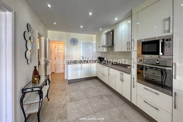 2 soveværelse Lejlighed til salg i Puerto Santiago, Santiago del Teide med swimmingpool - € 300.000 (Ref: 9928030)