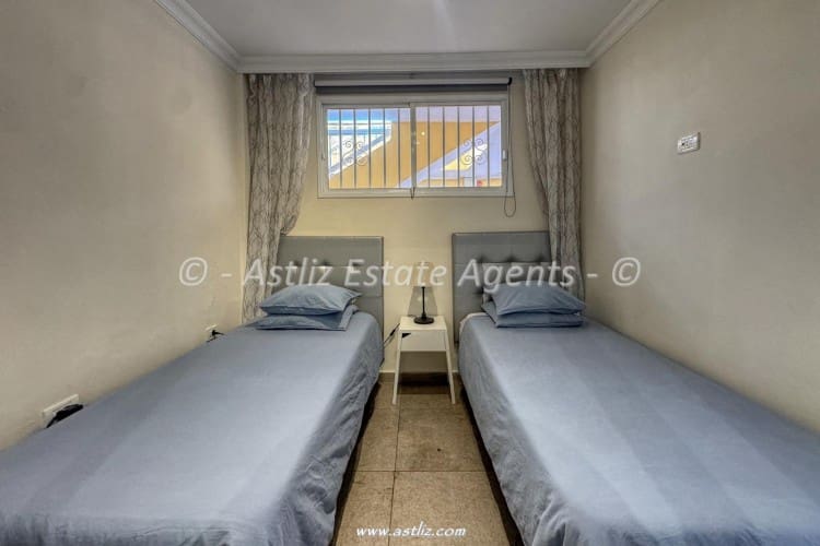 2 soverom Leilighet til salgs i Puerto Santiago med svømmebasseng - € 300 000 (Ref: 9928030)