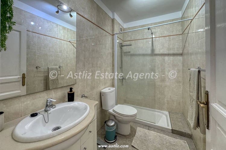 2 soverom Leilighet til salgs i Puerto Santiago med svømmebasseng - € 300 000 (Ref: 9928030)