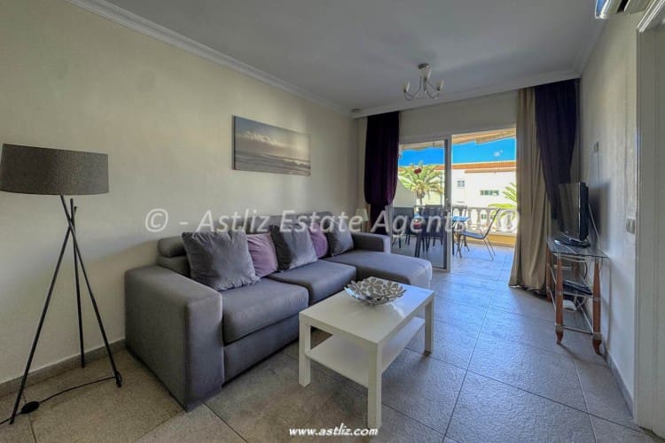 2 soverom Leilighet til salgs i Puerto Santiago med svømmebasseng - € 300 000 (Ref: 9928030)