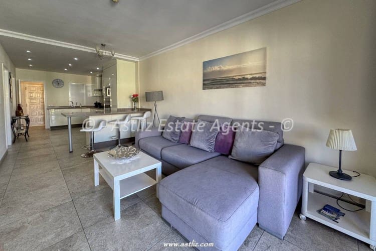 2 soverom Leilighet til salgs i Puerto Santiago med svømmebasseng - € 300 000 (Ref: 9928030)
