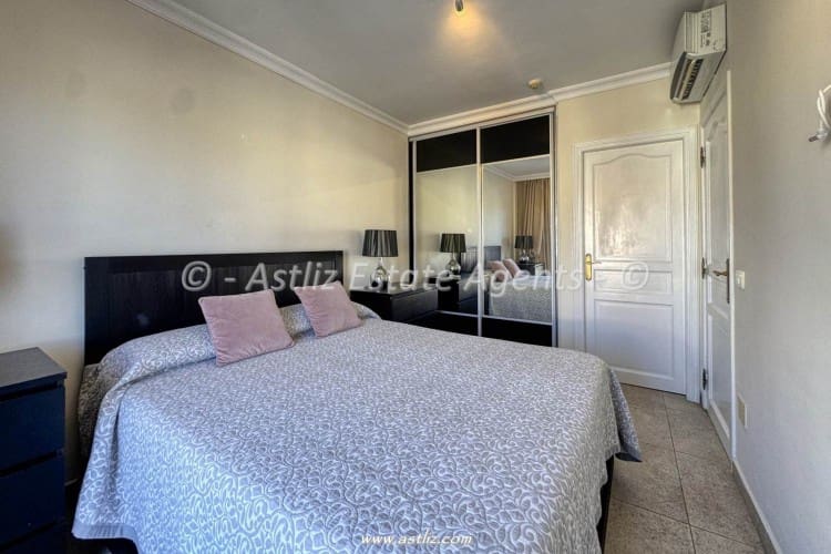 2 soverom Leilighet til salgs i Puerto Santiago med svømmebasseng - € 300 000 (Ref: 9928030)
