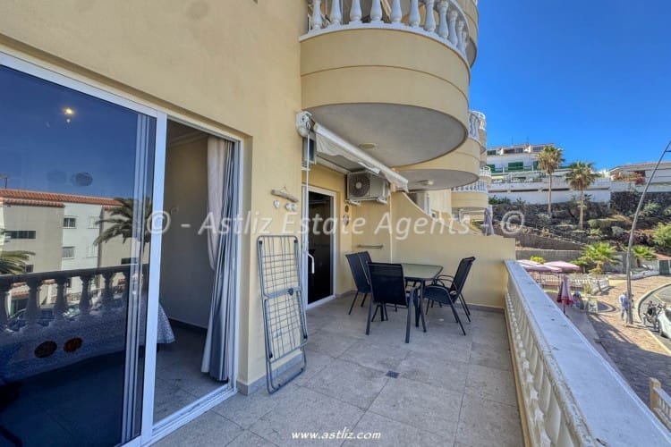 2 soverom Leilighet til salgs i Puerto Santiago med svømmebasseng - € 300 000 (Ref: 9928030)
