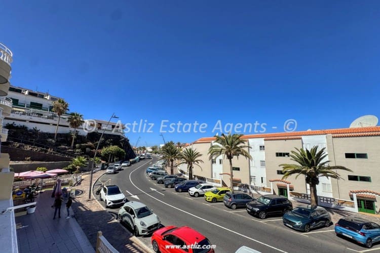 2 soverom Leilighet til salgs i Puerto Santiago med svømmebasseng - € 300 000 (Ref: 9928030)