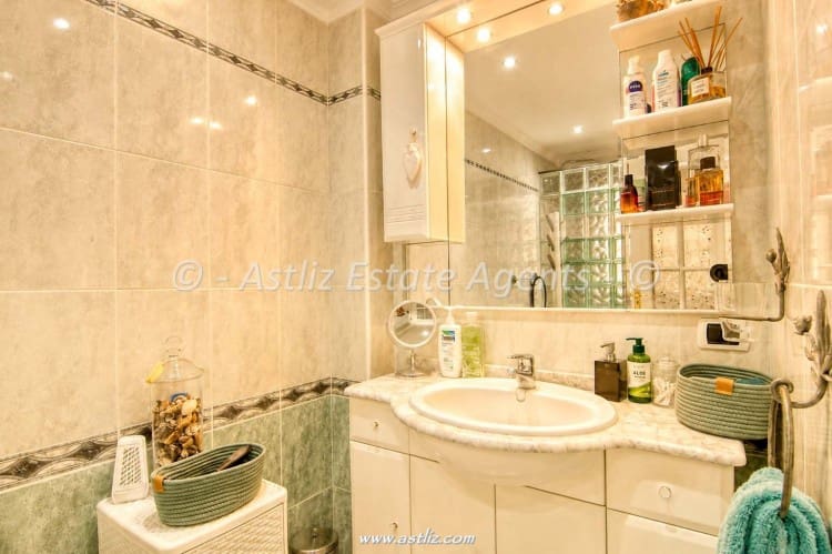 4 bedroom Villa for sale in Valle de San Lorenzo with garage - € 780,000 (Ref: 9928305)