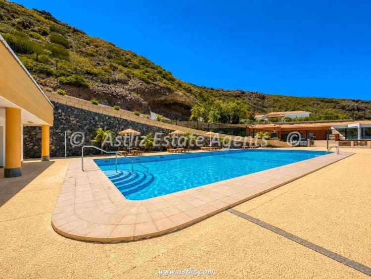 2 bedroom Apartment for sale in Torviscas with pool garage - € 395,000 (Ref: 9936810)