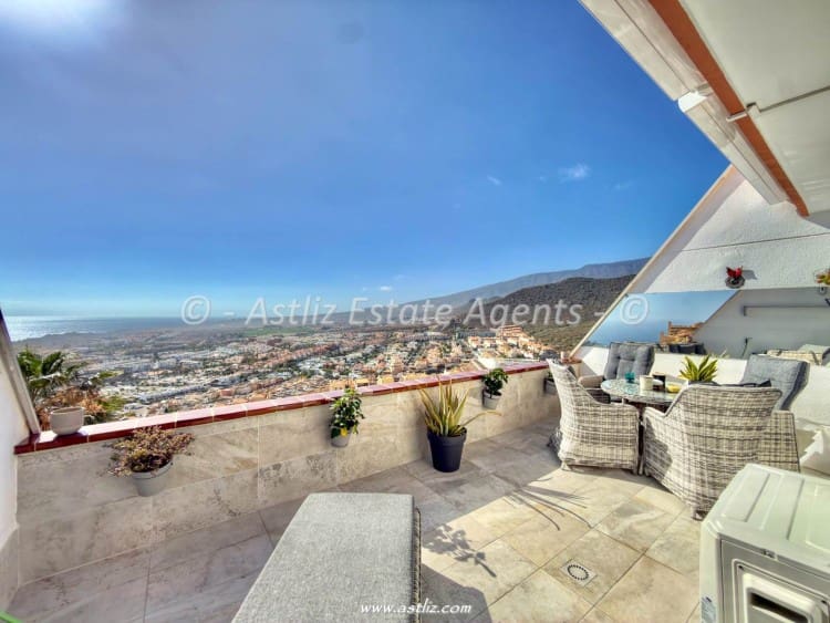 2 bedroom Apartment for sale in Torviscas with pool garage - € 395,000 (Ref: 9936810)