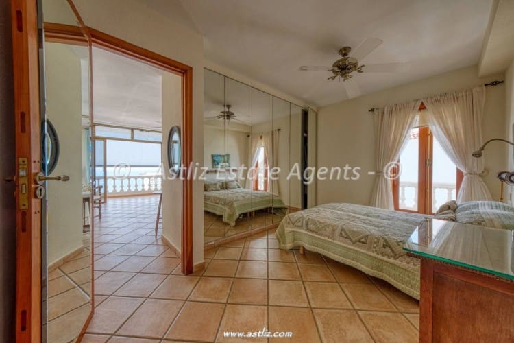 3 soveværelse Lejlighed til salg i Los Gigantes - € 495.000 (Ref: 9993557)