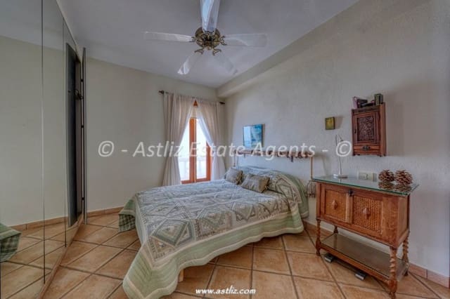 3 soveværelse Lejlighed til salg i Los Gigantes, Santiago del Teide - € 495.000 (Ref: 9993557)