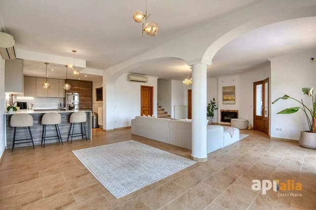 5 chambre Villa/Maison à vendre à Calonge i Sant Antoni avec piscine garage - 1 290 000 € (Ref: 10004163)