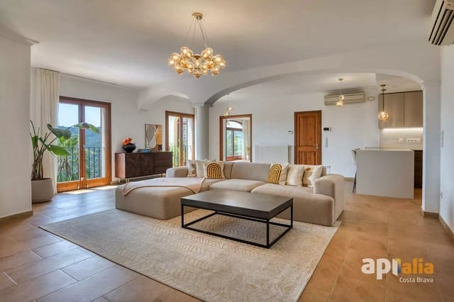 5 chambre Villa/Maison à vendre à Calonge i Sant Antoni avec piscine garage - 1 290 000 € (Ref: 10004163)