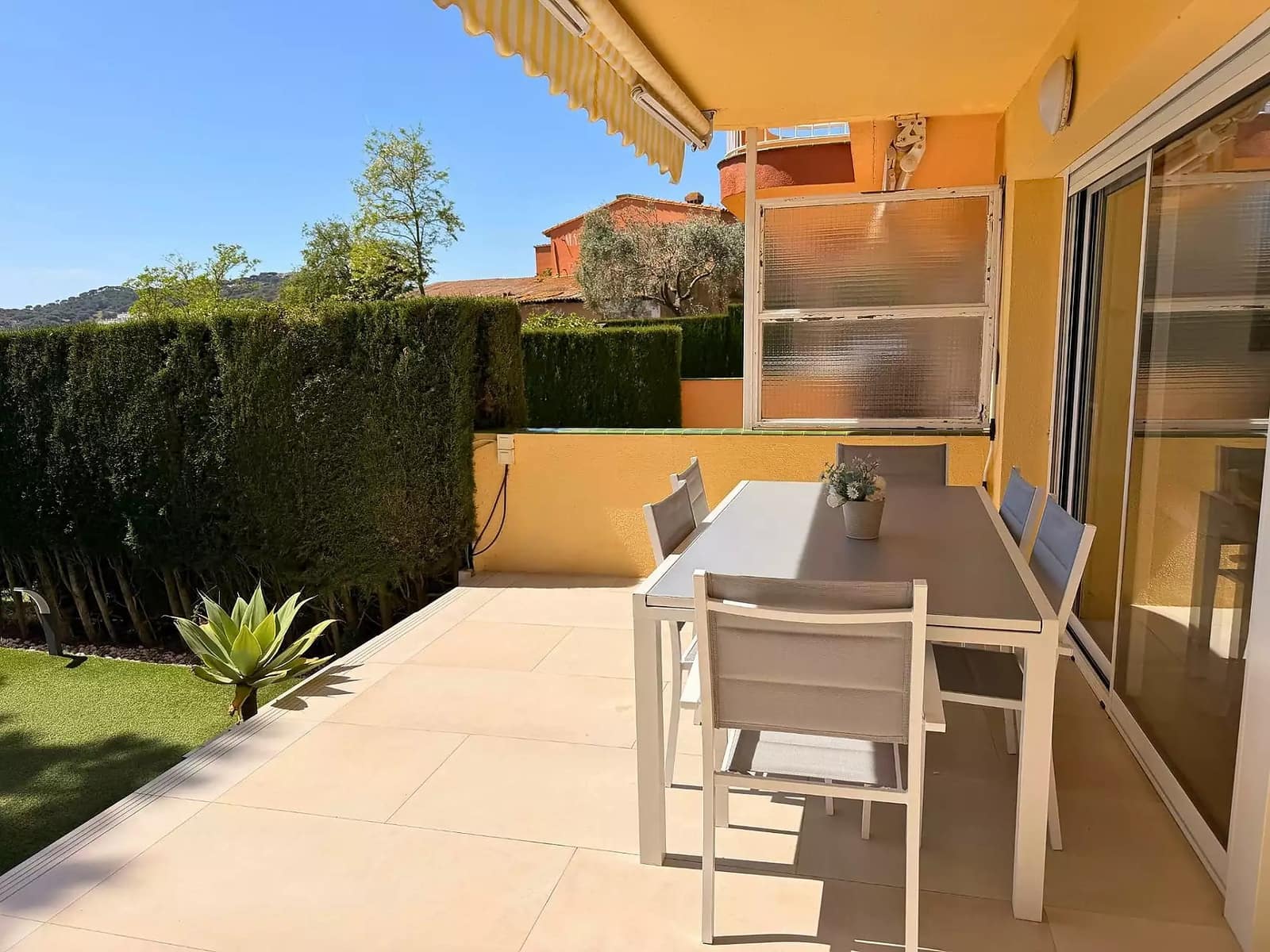 2 soveværelse Lejlighed til salg i S'Agaro med swimmingpool garage - € 425.000 (Ref: 10004164)
