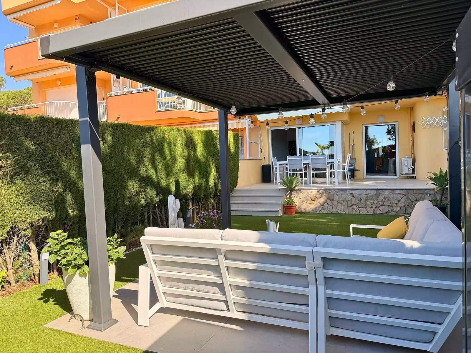 2 soveværelse Lejlighed til salg i S'Agaro med swimmingpool garage - € 425.000 (Ref: 10004164)