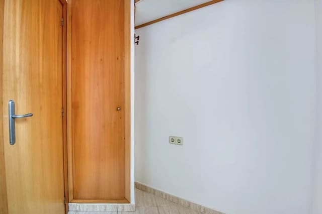 2 soveværelse Lejlighed til salg i Sant Feliu de Guíxols med garage - € 192.000 (Ref: 10043015)