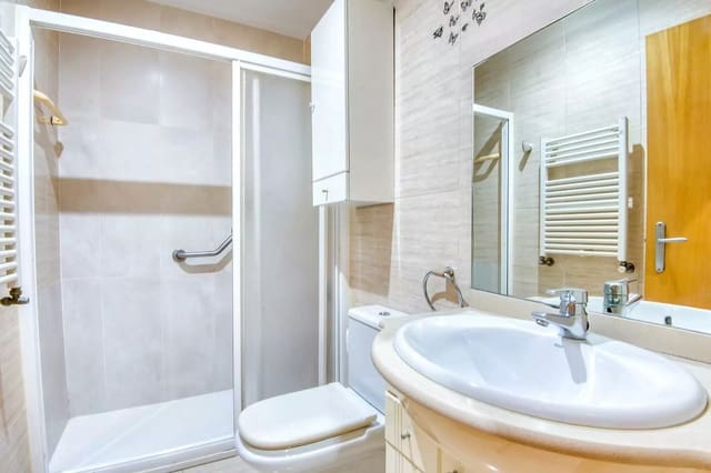 2 soveværelse Lejlighed til salg i Sant Feliu de Guíxols med garage - € 192.000 (Ref: 10043015)