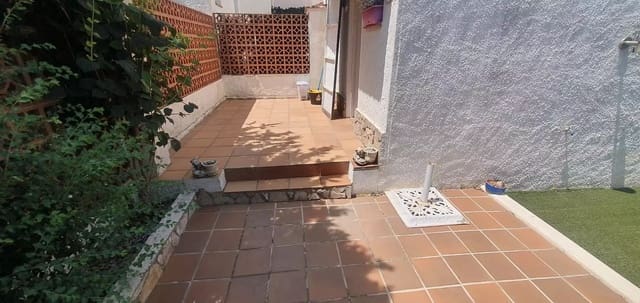 2 chambre Villa/Maison à vendre à Roses avec piscine garage - 209 000 € (Ref: 10086037)