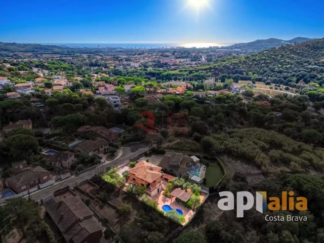 6 soverom Villa til salgs i Calonge i Sant Antoni med svømmebasseng garasje - € 650 000 (Ref: 10142414)