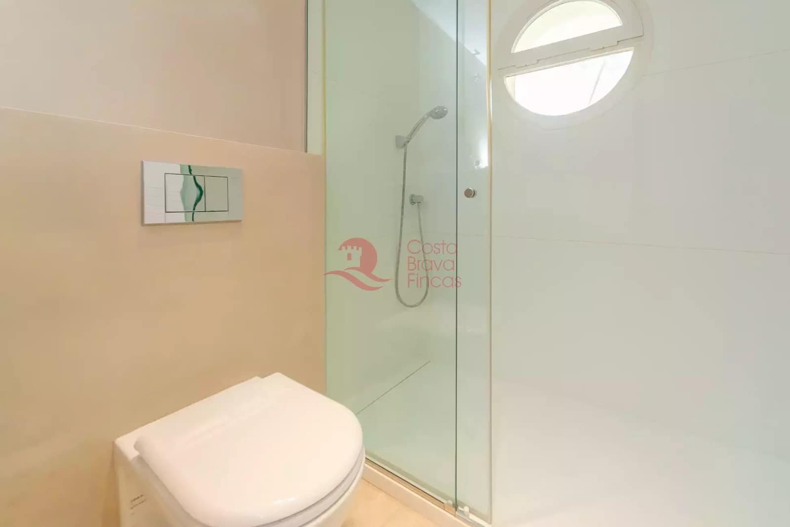 2 sypialnia Apartament na sprzedaż w Platja d'Aro z basenem garażem - 1 100 000 € (Ref: 10157685)