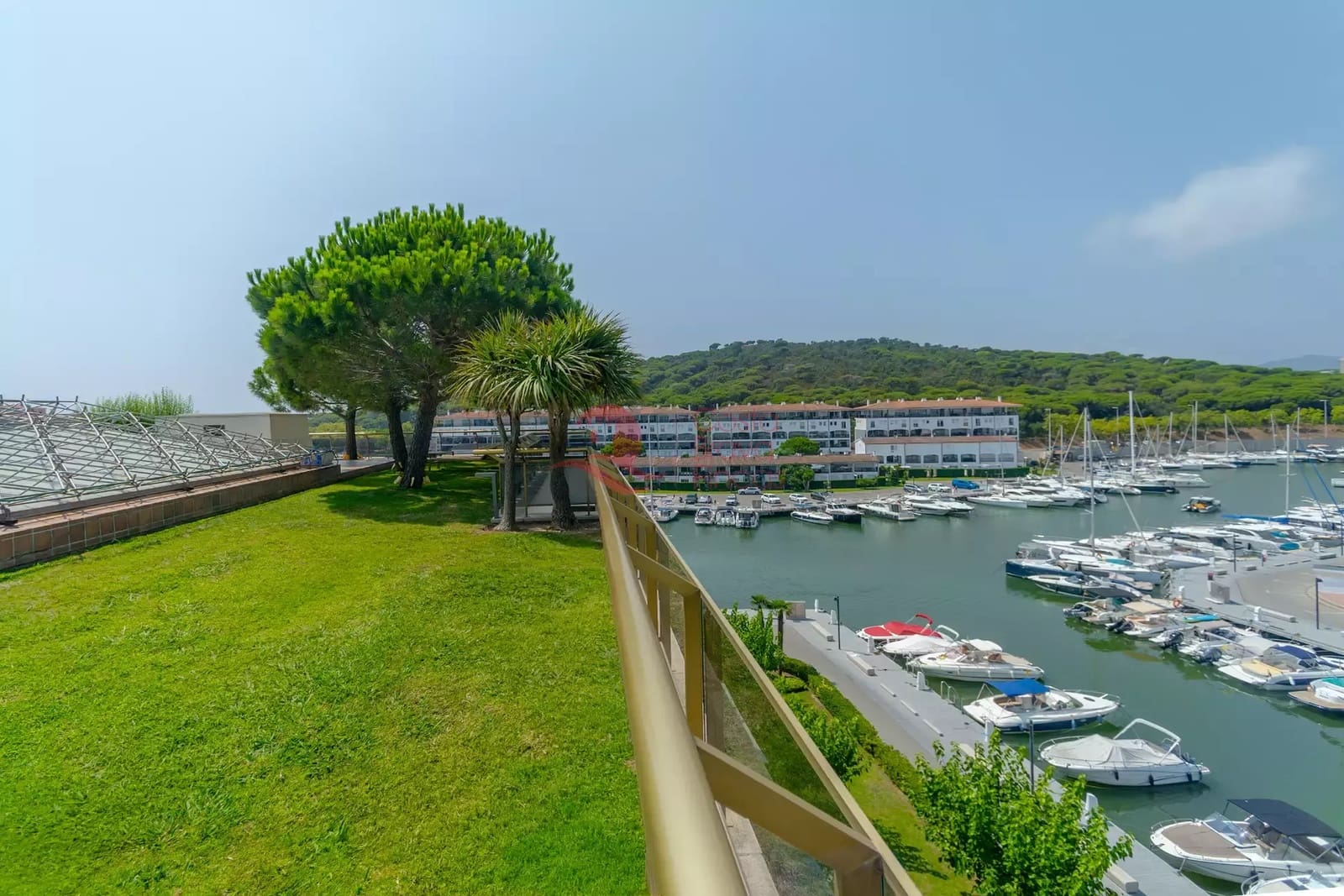 2 sypialnia Apartament na sprzedaż w Platja d'Aro z basenem garażem - 1 100 000 € (Ref: 10157685)