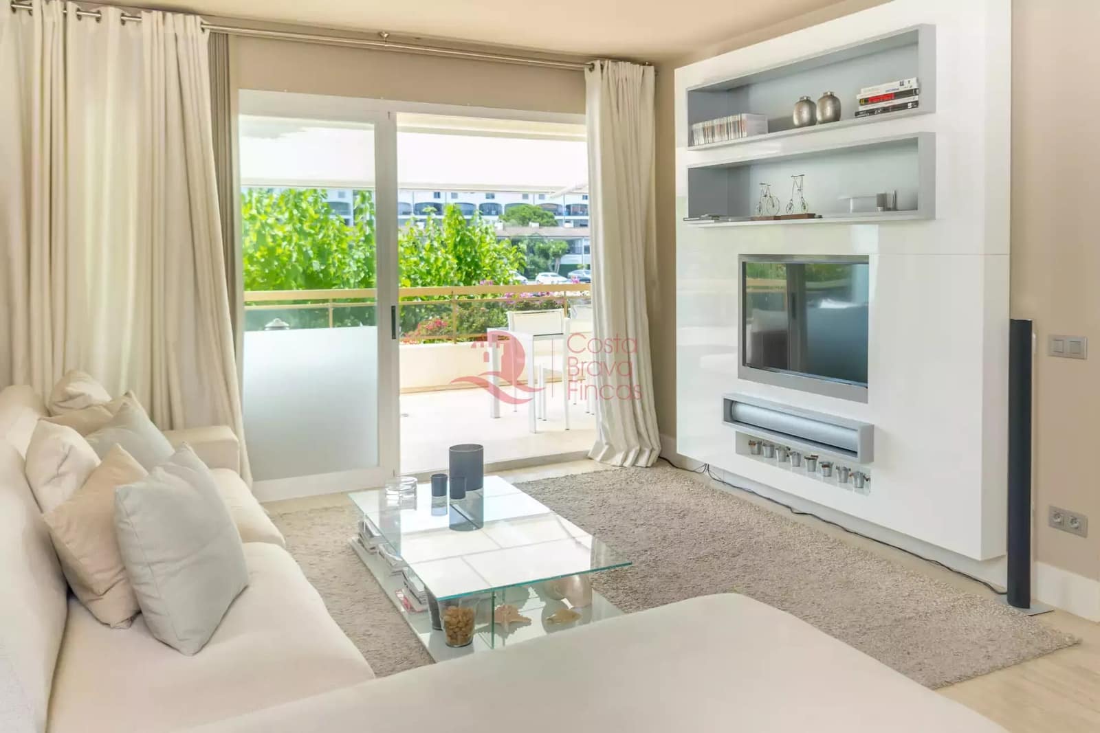 2 sypialnia Apartament na sprzedaż w Platja d'Aro z basenem garażem - 1 100 000 € (Ref: 10157685)