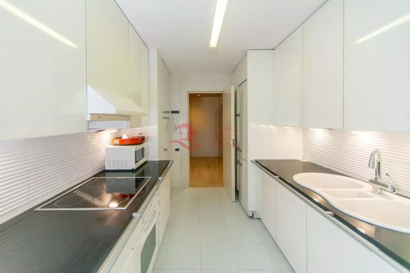 2 sypialnia Apartament na sprzedaż w Platja d'Aro z basenem garażem - 1 100 000 € (Ref: 10157685)