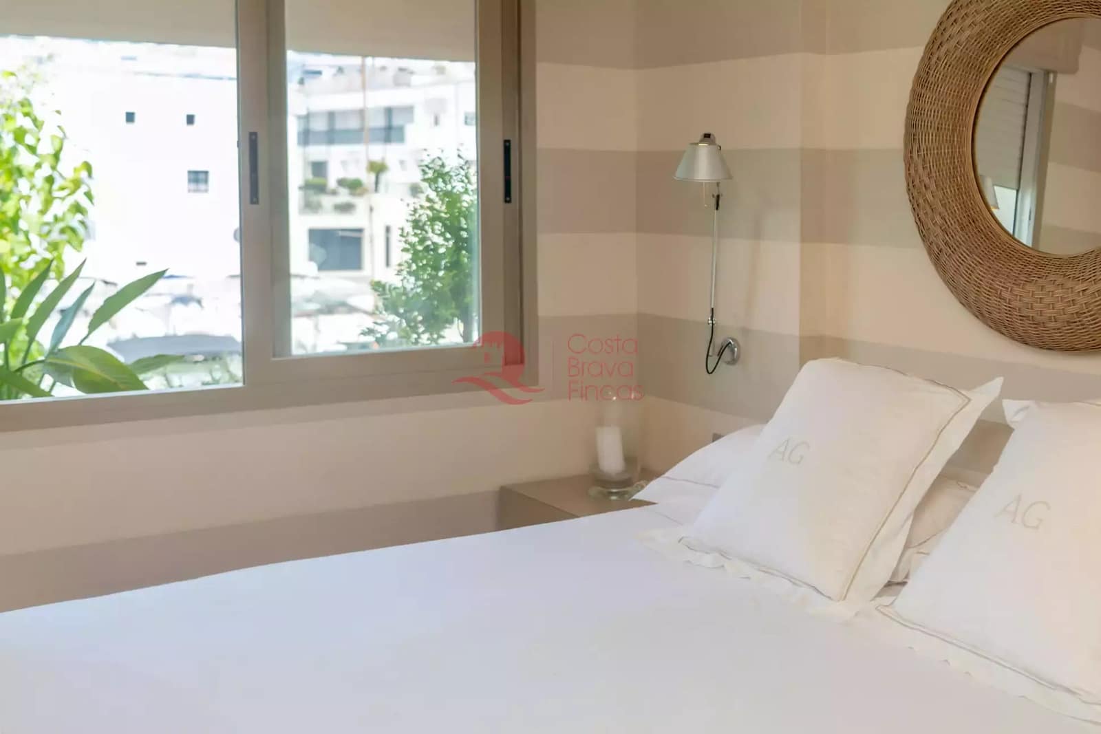 2 sypialnia Apartament na sprzedaż w Platja d'Aro z basenem garażem - 1 100 000 € (Ref: 10157685)