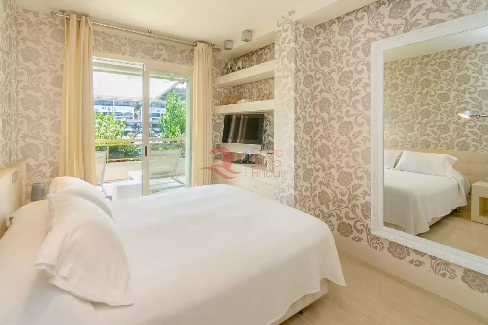 2 sypialnia Apartament na sprzedaż w Platja d'Aro z basenem garażem - 1 100 000 € (Ref: 10157685)