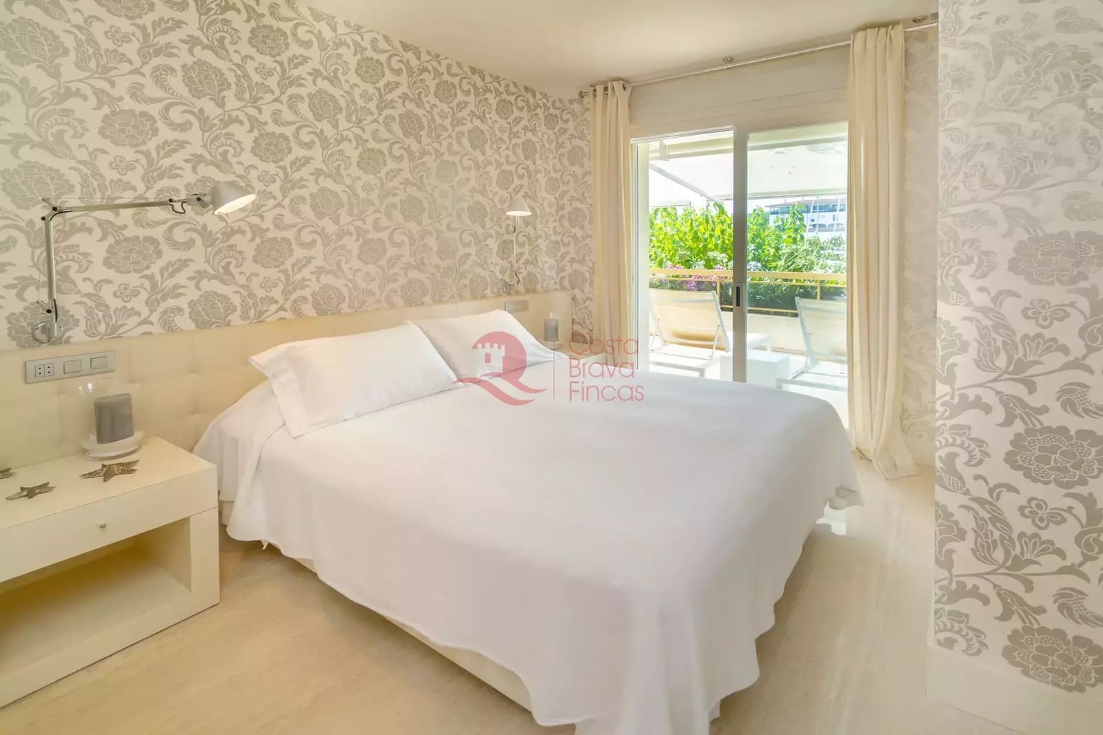 2 sypialnia Apartament na sprzedaż w Platja d'Aro z basenem garażem - 1 100 000 € (Ref: 10157685)