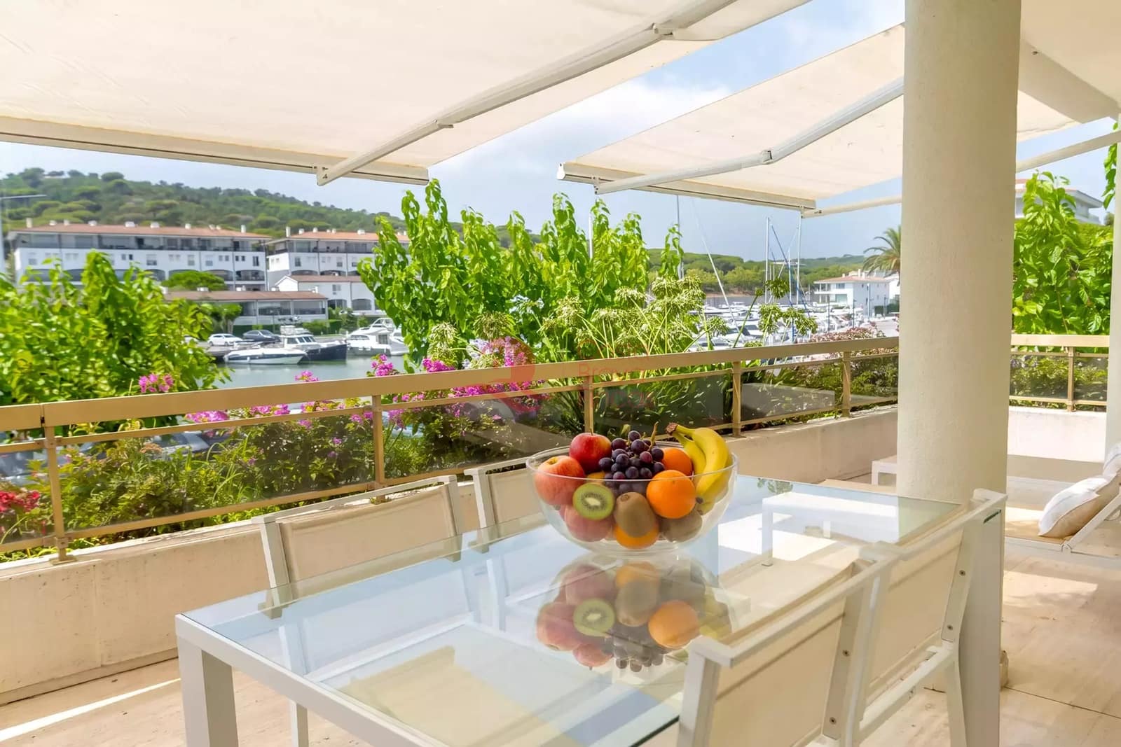 2 sypialnia Apartament na sprzedaż w Platja d'Aro z basenem garażem - 1 100 000 € (Ref: 10157685)