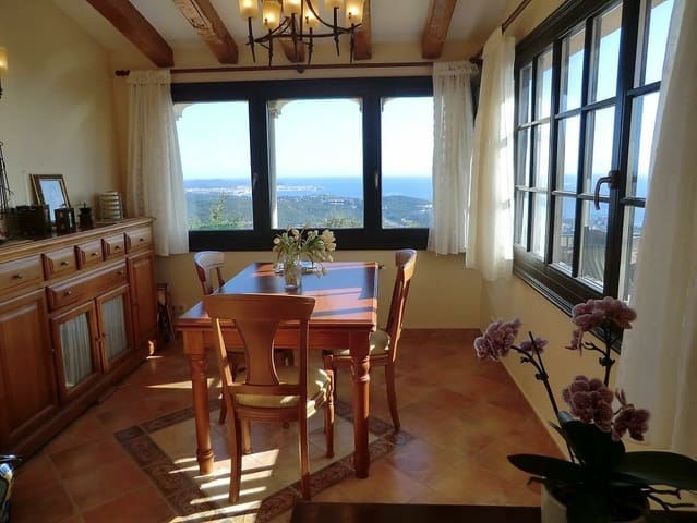 6 bedroom Villa for sale in Platja d'Aro, Castell-Platja d'Aro with pool garage - € 2,300,000 (Ref: 3574577)