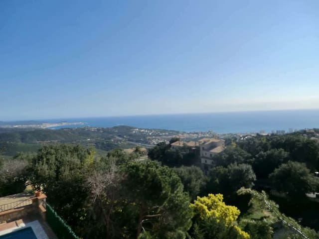 Chalet de 6 habitaciones en Platja d'Aro, Castell-Platja d'Aro en venta con piscina garaje - 2.300.000 € (Ref: 3574577)
